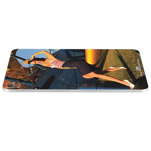 1940s Pin-Up On Stearman Biplane iPad Pro 13in M4 (2024) Skin