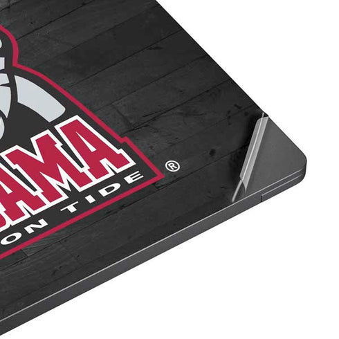 University of Alabama Basketball Wood Surface Laptop 7 15in Skin