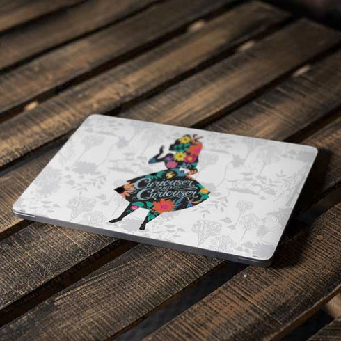 Disney Alice in Wonderland (animated) Silhouette Curiouser and Curiouser Apple MacBook Air Skin