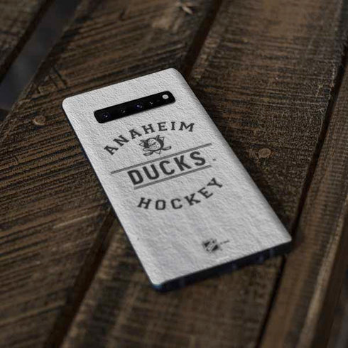 NHL Anaheim Ducks Black Text Galaxy S10 Plus Skin