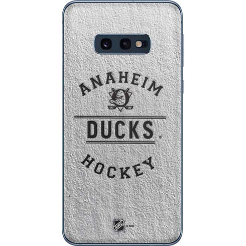 NHL Anaheim Ducks Black Text Galaxy S10e Skin