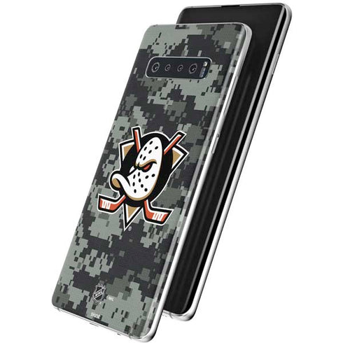 NHL Anaheim Ducks Camo Galaxy S10 Skin