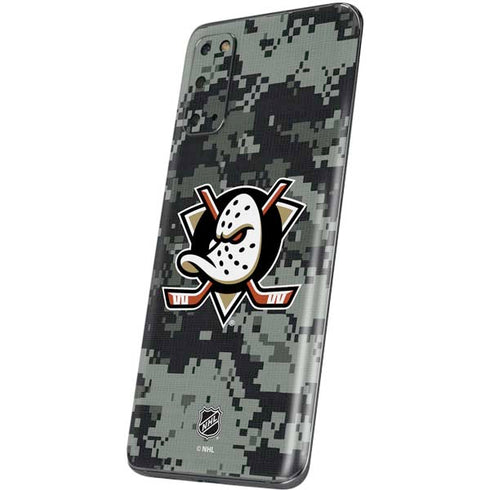 NHL Anaheim Ducks Camo Galaxy S20 Skin