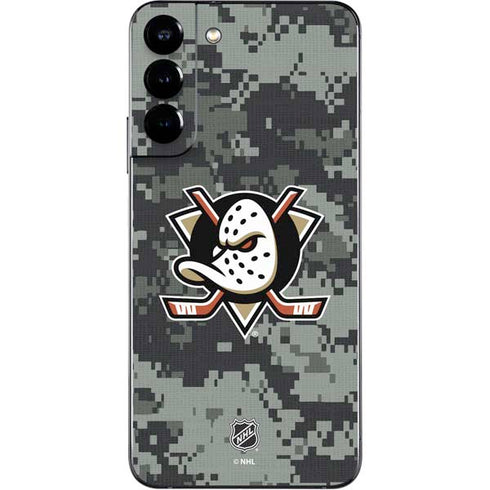 NHL Anaheim Ducks Camo Galaxy S22 Plus Skin