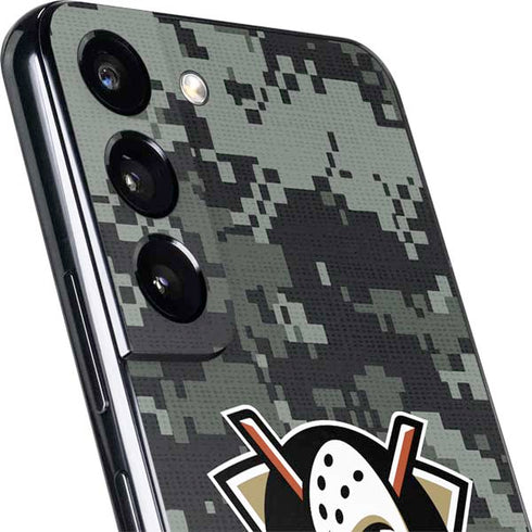 NHL Anaheim Ducks Camo Galaxy S22 Plus Skin