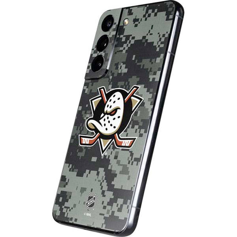 NHL Anaheim Ducks Camo Galaxy S22 Skin
