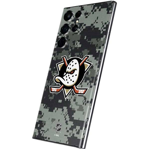 NHL Anaheim Ducks Camo Galaxy S22 Ultra Skin