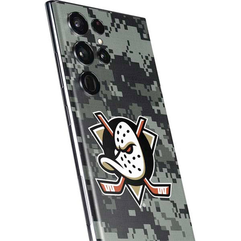 NHL Anaheim Ducks Camo Galaxy S22 Ultra Skin