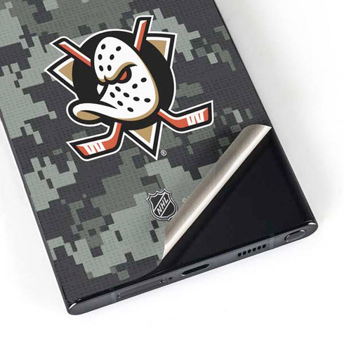 NHL Anaheim Ducks Camo Galaxy S24 Ultra Skin