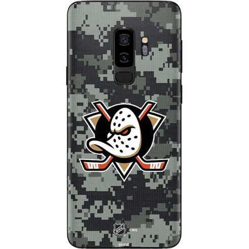 NHL Anaheim Ducks Camo Galaxy S9 Plus Skin
