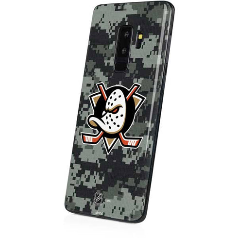 NHL Anaheim Ducks Camo Galaxy S9 Plus Skin