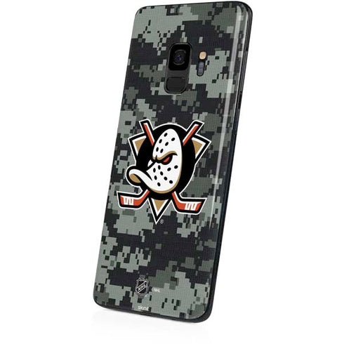 NHL Anaheim Ducks Camo Galaxy S9 Skin