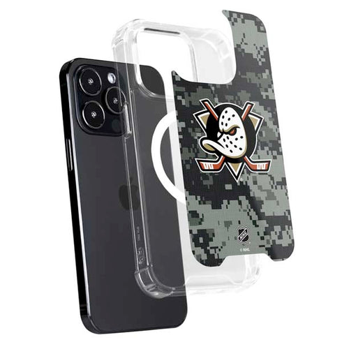 NHL Anaheim Ducks Camo iPhone 15 Pro MagSafe Case