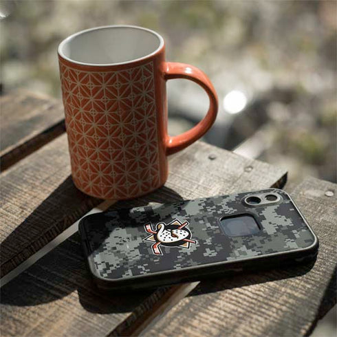 NHL Anaheim Ducks Camo LifeProof Fre iPhone Skin
