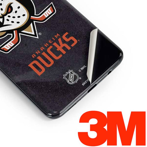 NHL Anaheim Ducks Distressed Galaxy S10 Plus Skin