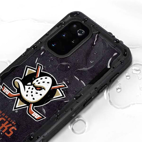 NHL Anaheim Ducks Distressed Galaxy S20 Plus Waterproof Case