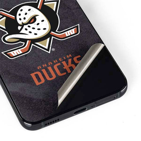 NHL Anaheim Ducks Distressed Galaxy S22 Plus Skin