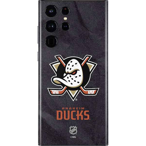 NHL Anaheim Ducks Distressed Galaxy S22 Ultra Skin