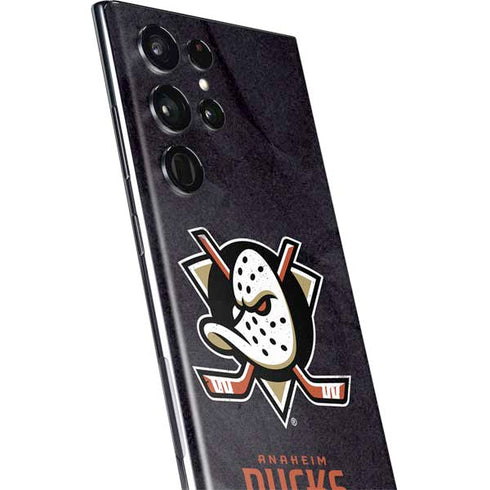 NHL Anaheim Ducks Distressed Galaxy S22 Ultra Skin