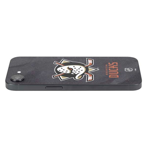 NHL Anaheim Ducks Distressed iPhone 16e Skin