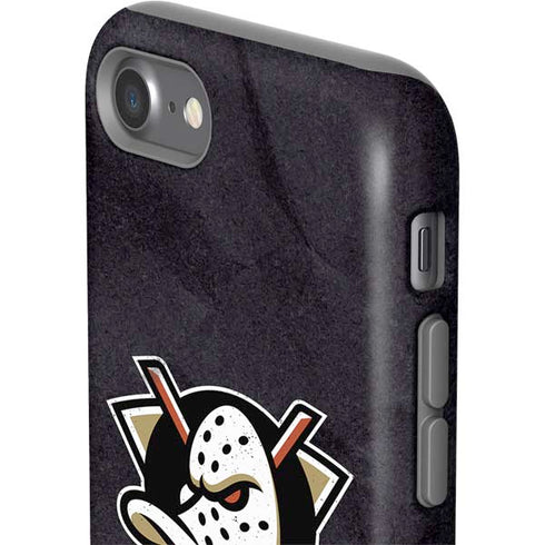 NHL Anaheim Ducks Distressed iPhone SE (2nd & 3rd Gen) Pro Case