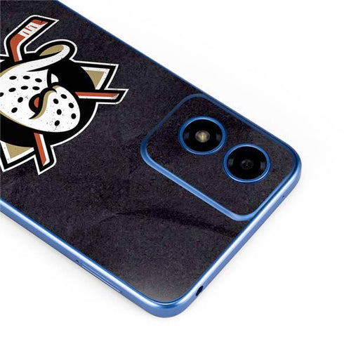 NHL Anaheim Ducks Distressed Moto G Play 4G (2024) Skin