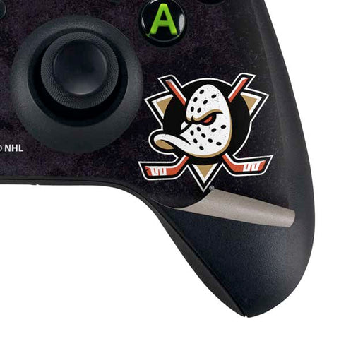 NHL Anaheim Ducks Distressed Xbox Series X Bundle Skin