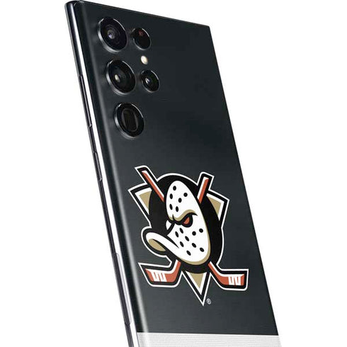 NHL Anaheim Ducks Jersey Galaxy S22 Ultra Skin
