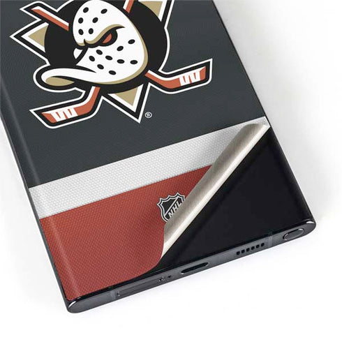 NHL Anaheim Ducks Jersey Galaxy S22 Ultra Skin
