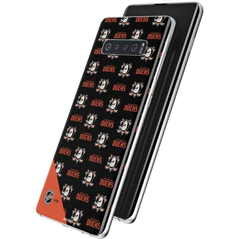 NHL Anaheim Ducks Pattern Galaxy S10 Skin