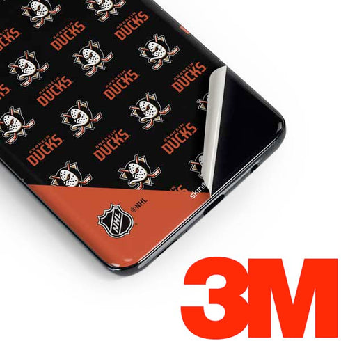 NHL Anaheim Ducks Pattern Galaxy S10 Skin