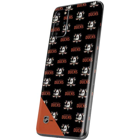 NHL Anaheim Ducks Pattern Galaxy S20 Plus Skin