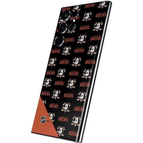 NHL Anaheim Ducks Pattern Galaxy S22 Ultra Skin