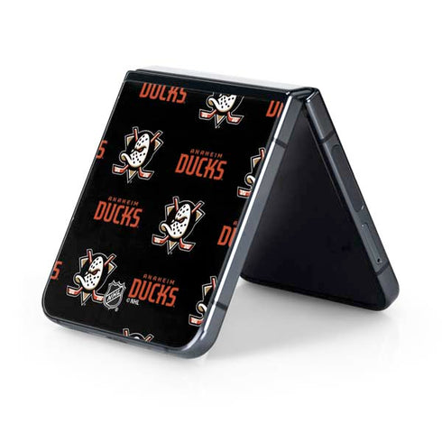 NHL Anaheim Ducks Pattern Galaxy Z Flip5 5G Skin