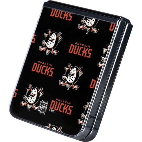 NHL Anaheim Ducks Pattern Galaxy Z Flip5 5G Skin