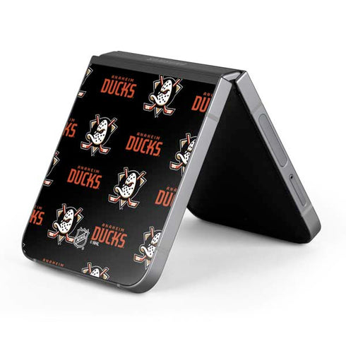 NHL Anaheim Ducks Pattern Galaxy Z Flip6 Skin