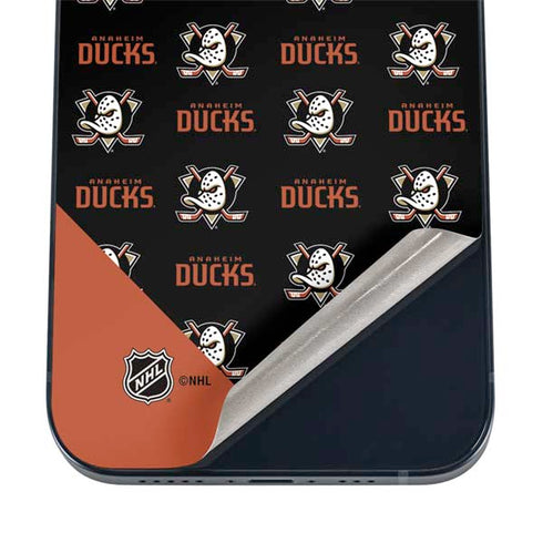 NHL Anaheim Ducks Pattern iPhone 16 Skin