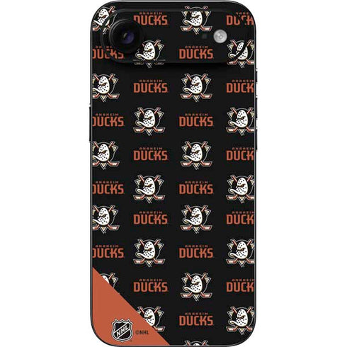 NHL Anaheim Ducks Pattern iPhone 17 Air Skin