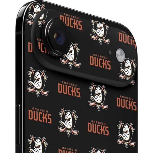 NHL Anaheim Ducks Pattern iPhone 17 Air Skin