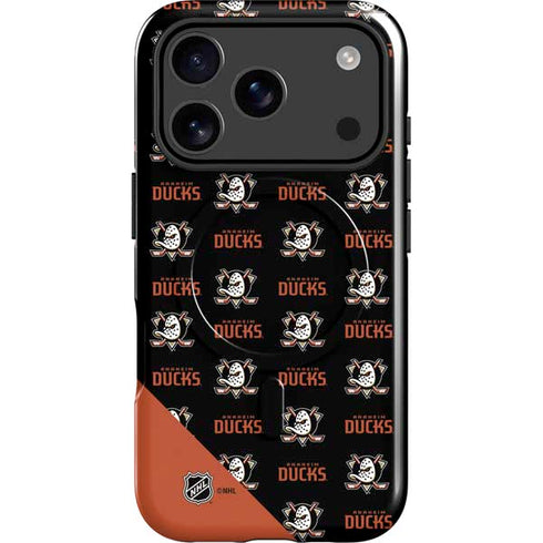 NHL Anaheim Ducks Pattern iPhone 17 Pro Max Magsafe Impact Case