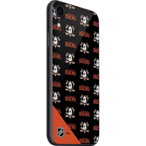 NHL Anaheim Ducks Pattern iPhone SE (2nd & 3rd Gen) Skin