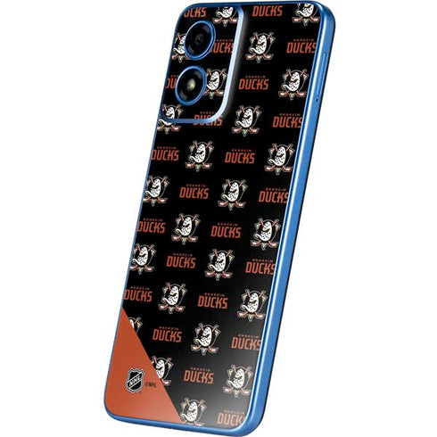NHL Anaheim Ducks Pattern Moto G Play 4G (2024) Skin