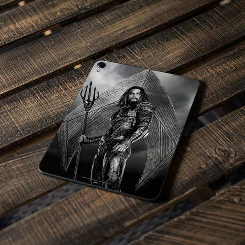 The Justice League (2017) Aquaman Poster Apple iPad Pro Skin