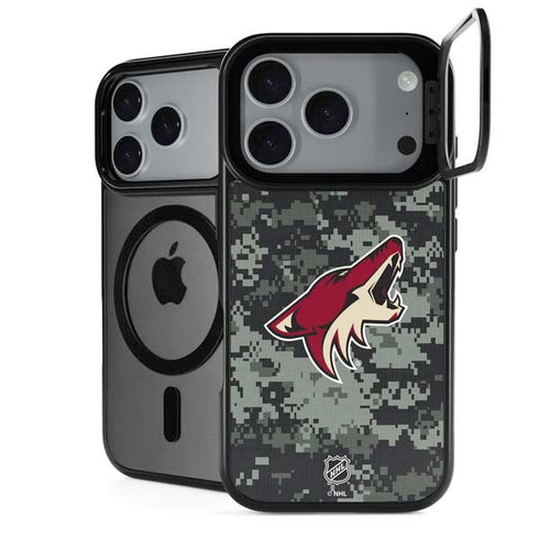 NHL Arizona Coyotes Camo iPhone 18 Pro Kickstand Case