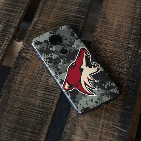 NHL Arizona Coyotes Camo Moto E5 Plus Skin