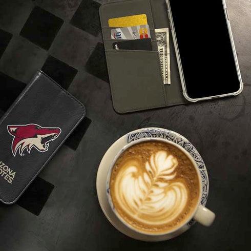 NHL Arizona Coyotes Distressed iPhone 15 Pro Folio Case
