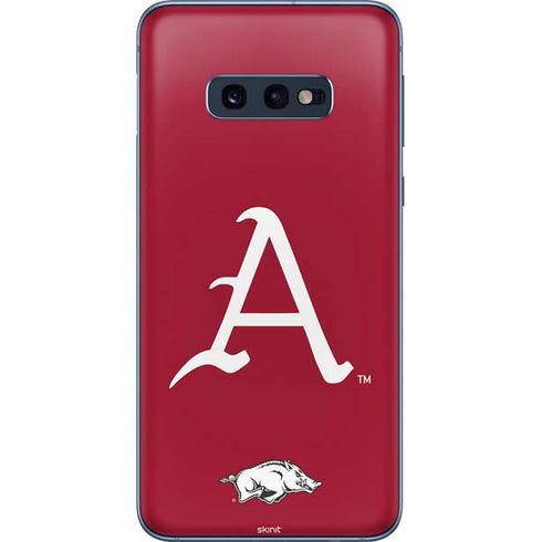 University of Arkansas-Fayetteville A Red Galaxy S10e Skin
