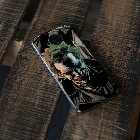 DC Comics The Joker Walking Dark Grounds Comic Art By Lee Bermejo Moto E5 Plus Skin