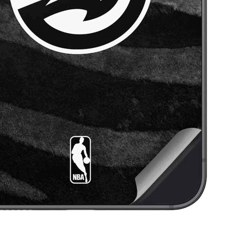 NBA Atlanta Hawks Black Animal Print Galaxy S25 Skin