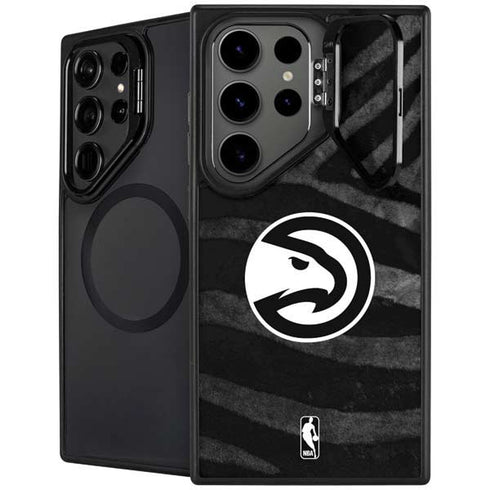 NBA Atlanta Hawks Black Animal Print Galaxy S25 Ultra Kickstand Case